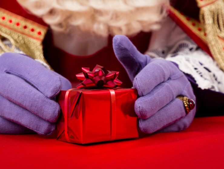 Verpakte kerst cadeau