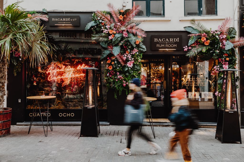 Floor van het Nederend Bacardi Rum Room Amsterdam