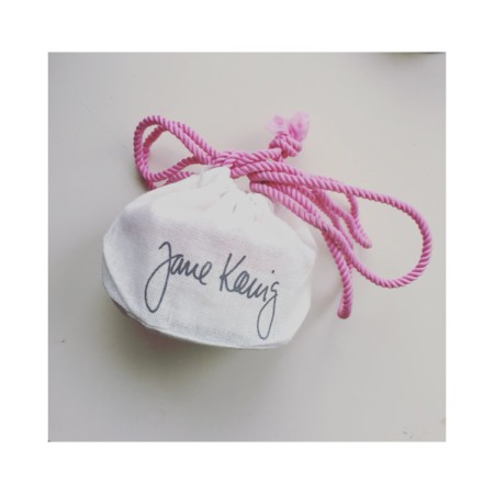 jane konig deens lovetags