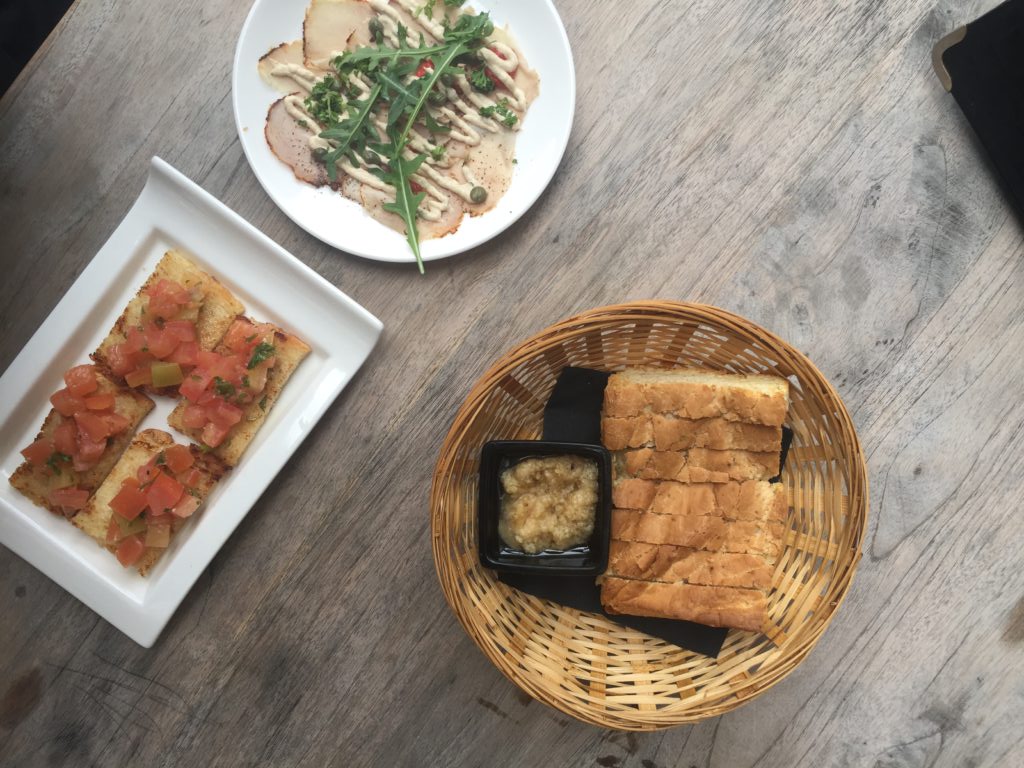 Di Zabbia bruchetta vitello tonato